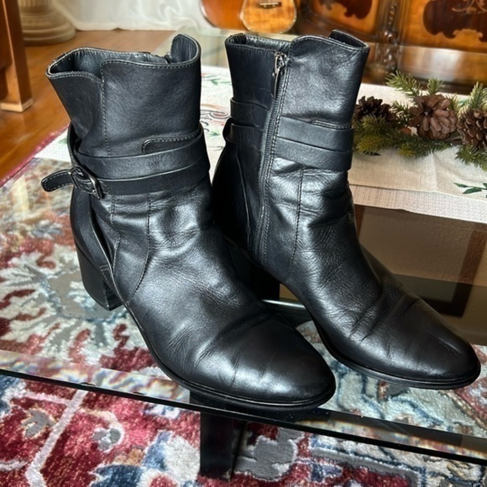 Via Spiga Black Leather Strapped Heeled Boots 9.5M /39.5 soft leather